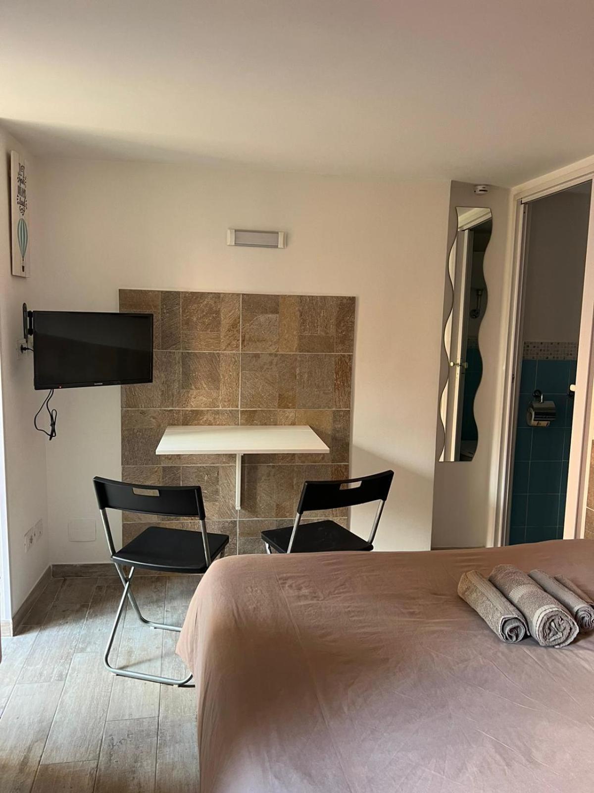 Monolocale Trastevere Locato Per Finalita Turistiche 罗马 外观 照片