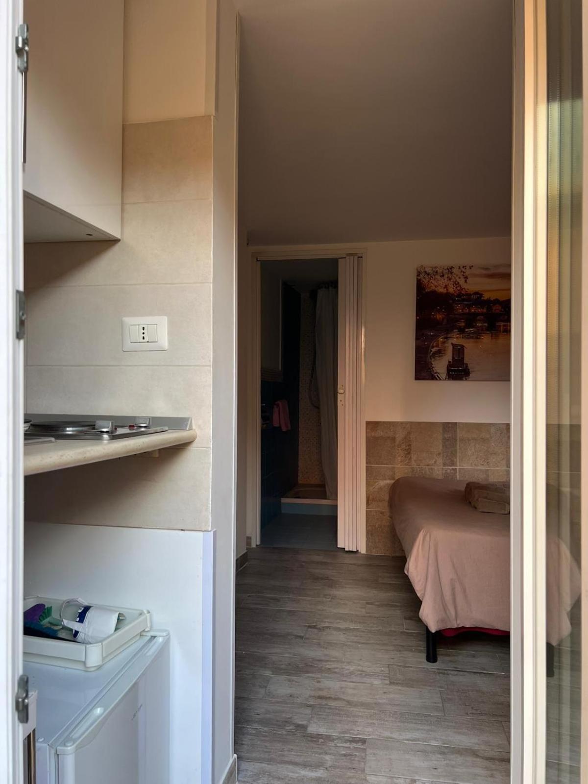 Monolocale Trastevere Locato Per Finalita Turistiche 罗马 外观 照片